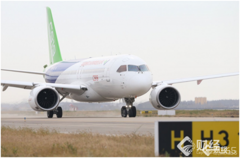 從上海飛抵西安：國產(chǎn)C919飛機完成首次城際飛行