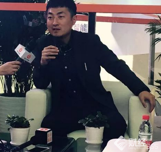 中國首款不會摔倒的兩輪電動車，未來遠超特斯拉？