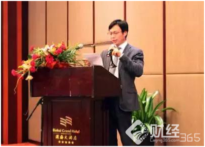 創(chuàng)業(yè)資訊：窮小子借900元闖天下 靠“吃虧”換來新天地！