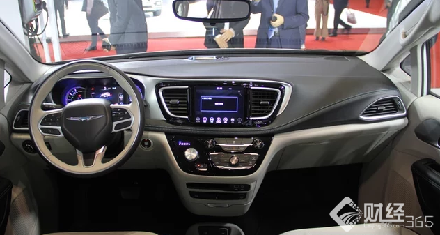 克萊斯勒混動豪華MPV——大捷龍PHEV