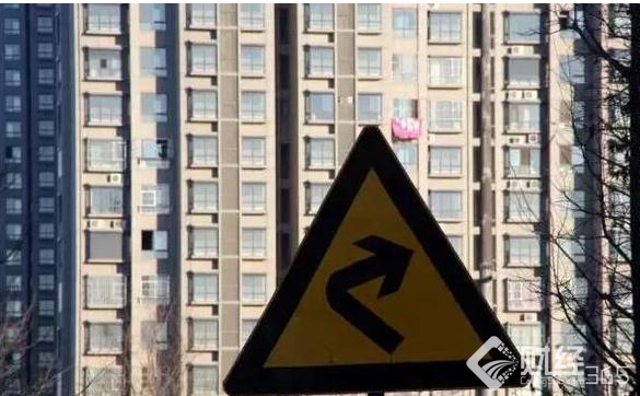 中國樓市正在上演怪異的一幕：房地產業危機四伏