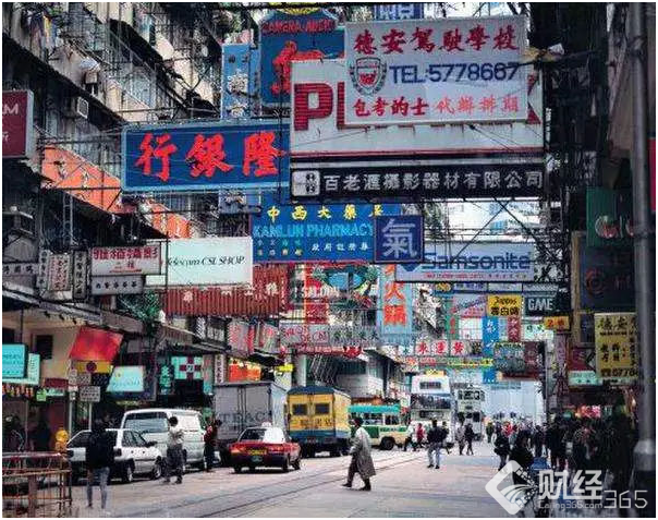港漂30年，草根青年成長為享譽一方的“西裝大王”
