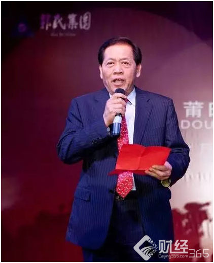 港漂30年，草根青年成長為享譽一方的“西裝大王”
