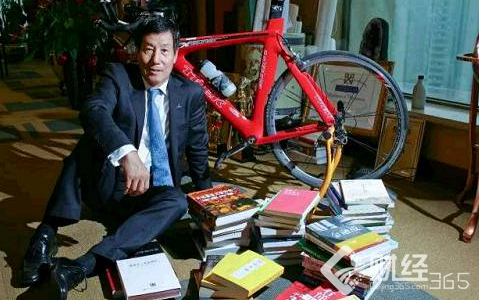 不走家族制，讓位經理人！他開創了浙商先河！