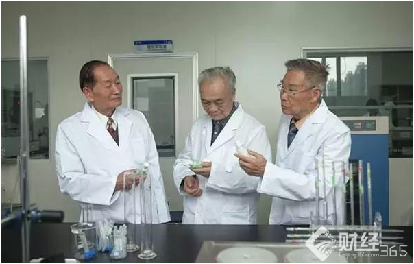 花甲之年再創(chuàng)業(yè)！這老爺子真是“生命不息，奮斗不止”