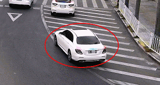 正常右轉卻被扣3分？導流線壓不得！