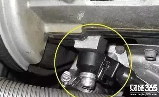 爆震傳感器的作用是什么?