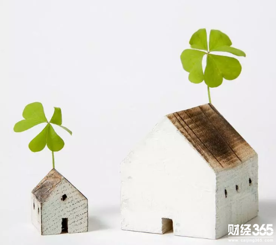 王蕾：北京掙錢大連買房