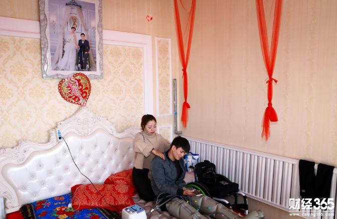 截癱小伙靠直播成網紅 粉絲零彩禮與其結婚