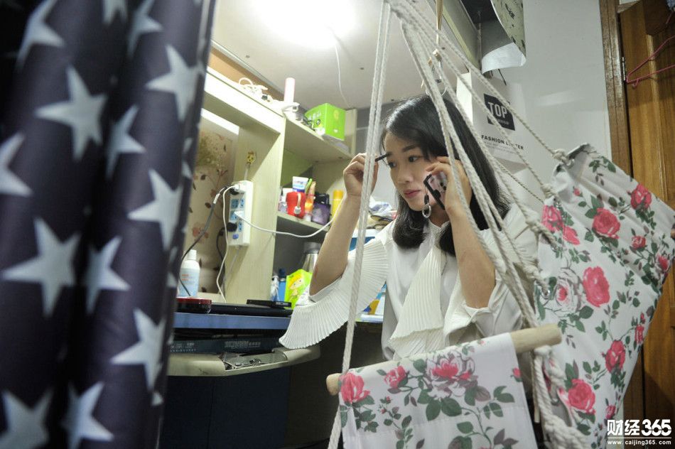 大學生創業：女大學生組團提供叫早服務 沒畢業已月入千元