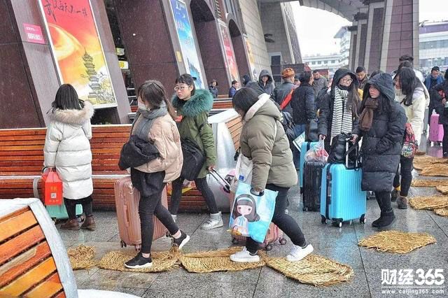 雪天防滑草墊成搶手貨！淘寶店鋪最近都斷了貨！