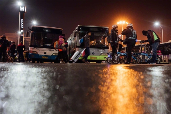 武漢公交支付寶福利：0點－6點免費(fèi)乘車一次