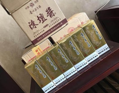 假茅臺產業鏈：年賺百萬很簡單 假包裝春節賣斷貨