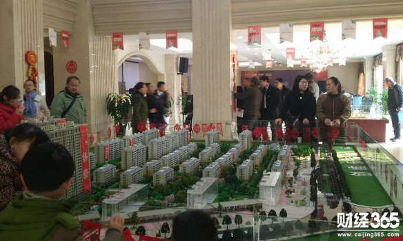 探溫南京樓市：量價齊穩中亦存冷熱分化 買房人“淡定”