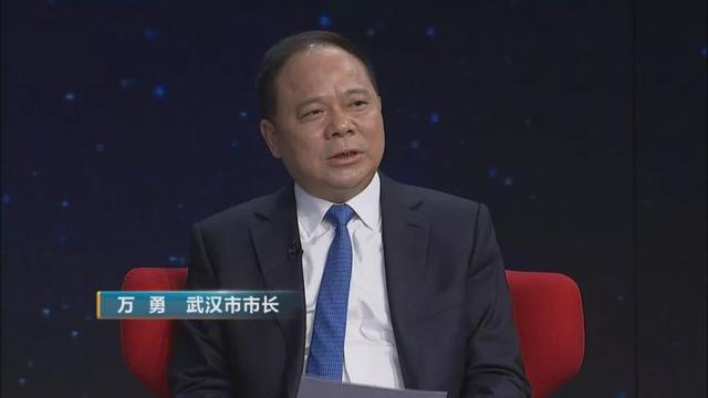 大學生最低年薪標準，四萬到八萬