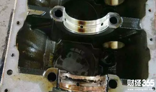 注意！4S店轉型成后廚？機油中加糖？