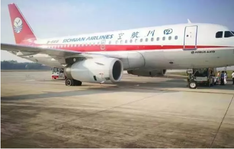 執(zhí)行任務(wù)的飛機