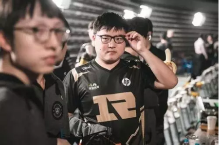 UZI一直被稱為“世界第一ADC”