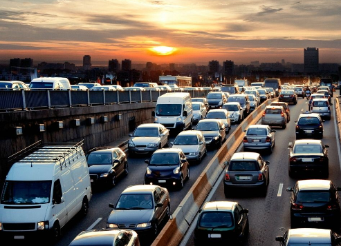 進口車關稅下調：經銷商提前降價 消費者反應不一