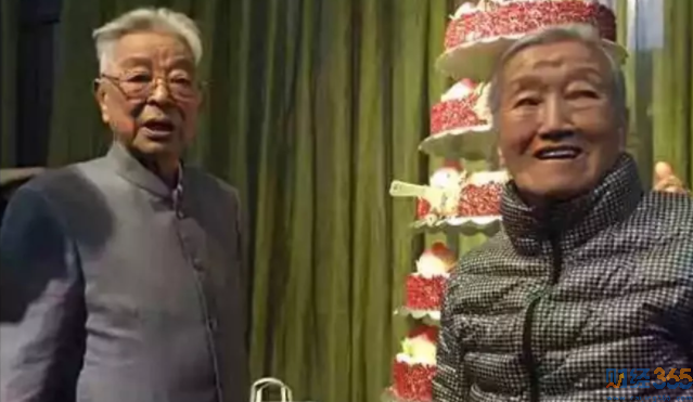 褚時健90歲生日